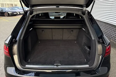 SM21RHZ Audi RS 4 Avant RS 4 Avant    450 PS tiptronic Thumbnail #6