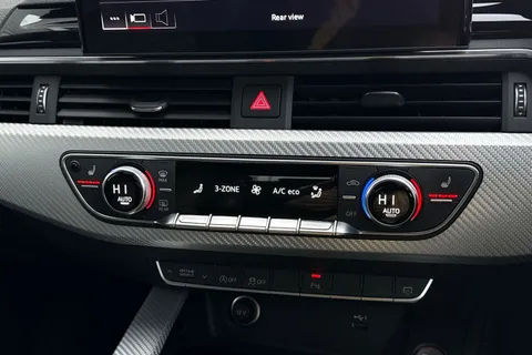 SM21RHZ Audi RS 4 Avant RS 4 Avant    450 PS tiptronic Thumbnail #21