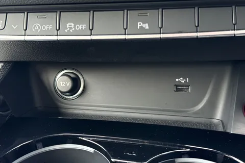 SM21RHZ Audi RS 4 Avant RS 4 Avant    450 PS tiptronic Thumbnail #43