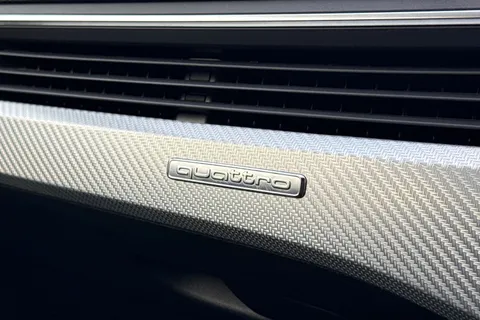 SM21RHZ Audi RS 4 Avant RS 4 Avant    450 PS tiptronic Thumbnail #46