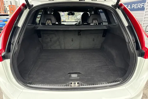 YR66RZO Volvo Xc60 2.4 D4 R-Design Lux Nav AWD Euro 6 (s/s) 5dr Thumbnail #6