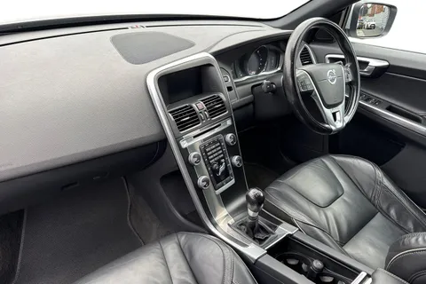 YR66RZO Volvo Xc60 2.4 D4 R-Design Lux Nav AWD Euro 6 (s/s) 5dr Thumbnail #14