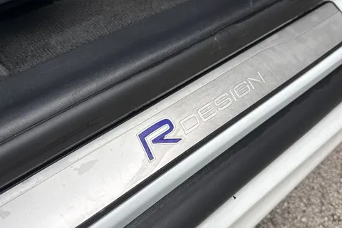 YR66RZO Volvo Xc60 2.4 D4 R-Design Lux Nav AWD Euro 6 (s/s) 5dr Thumbnail #29