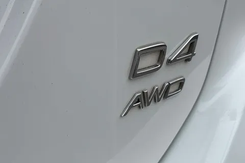 YR66RZO Volvo Xc60 2.4 D4 R-Design Lux Nav AWD Euro 6 (s/s) 5dr Thumbnail #32