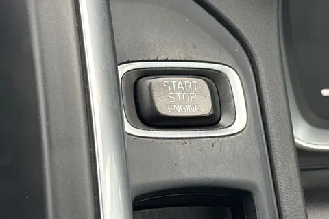 YR66RZO Volvo Xc60 2.4 D4 R-Design Lux Nav AWD Euro 6 (s/s) 5dr Thumbnail #44