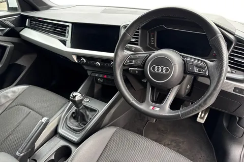 GL69KNW Audi A1 1.0 TFSI 25 S line Sportback Euro 6 (s/s) 5dr Thumbnail #13