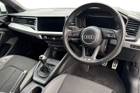 GL69KNW Audi A1 1.0 TFSI 25 S line Sportback Euro 6 (s/s) 5dr Thumbnail #17