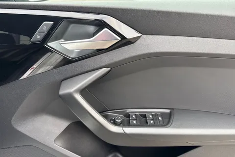 GL69KNW Audi A1 1.0 TFSI 25 S line Sportback Euro 6 (s/s) 5dr Thumbnail #20