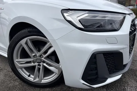 GL69KNW Audi A1 1.0 TFSI 25 S line Sportback Euro 6 (s/s) 5dr Thumbnail #37