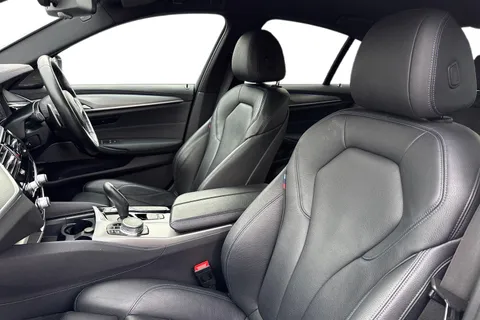 YE69SSV BMW 5 Series 2.0 530e 9.2kWh M Sport Auto Euro 6 (s/s) 4dr Thumbnail #10