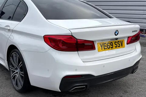 YE69SSV BMW 5 Series 2.0 530e 9.2kWh M Sport Auto Euro 6 (s/s) 4dr Thumbnail #15