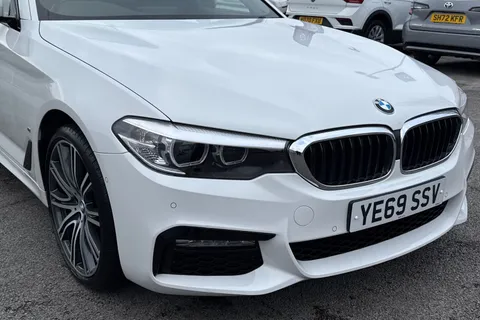 YE69SSV BMW 5 Series 2.0 530e 9.2kWh M Sport Auto Euro 6 (s/s) 4dr Thumbnail #16