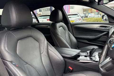 YE69SSV BMW 5 Series 2.0 530e 9.2kWh M Sport Auto Euro 6 (s/s) 4dr Thumbnail #20