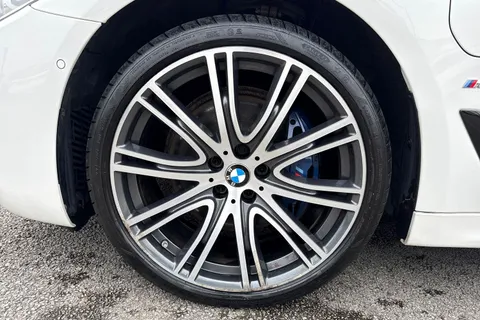 YE69SSV BMW 5 Series 2.0 530e 9.2kWh M Sport Auto Euro 6 (s/s) 4dr Thumbnail #21