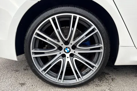 YE69SSV BMW 5 Series 2.0 530e 9.2kWh M Sport Auto Euro 6 (s/s) 4dr Thumbnail #22