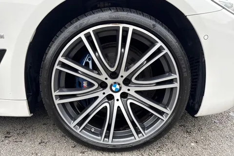 YE69SSV BMW 5 Series 2.0 530e 9.2kWh M Sport Auto Euro 6 (s/s) 4dr Thumbnail #23