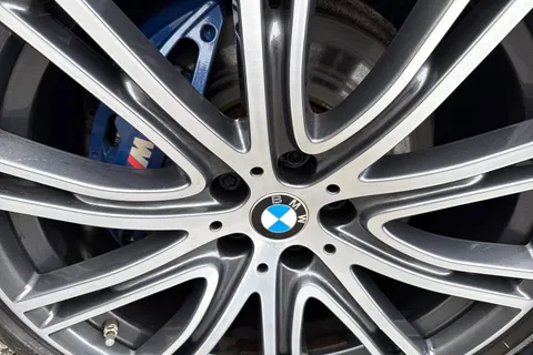 YE69SSV BMW 5 Series 2.0 530e 9.2kWh M Sport Auto Euro 6 (s/s) 4dr Thumbnail #27