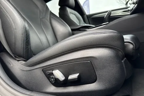 YE69SSV BMW 5 Series 2.0 530e 9.2kWh M Sport Auto Euro 6 (s/s) 4dr Thumbnail #31