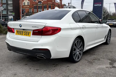 YE69SSV BMW 5 Series 2.0 530e 9.2kWh M Sport Auto Euro 6 (s/s) 4dr Thumbnail #32
