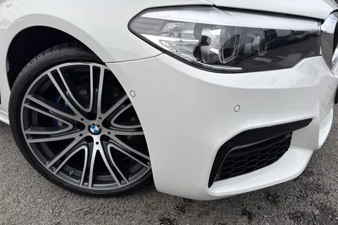 YE69SSV BMW 5 Series 2.0 530e 9.2kWh M Sport Auto Euro 6 (s/s) 4dr Thumbnail #38
