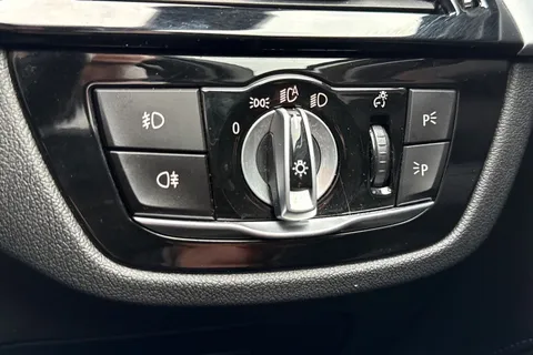 YE69SSV BMW 5 Series 2.0 530e 9.2kWh M Sport Auto Euro 6 (s/s) 4dr Thumbnail #42