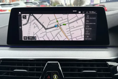 YE69SSV BMW 5 Series 2.0 530e 9.2kWh M Sport Auto Euro 6 (s/s) 4dr Thumbnail #53