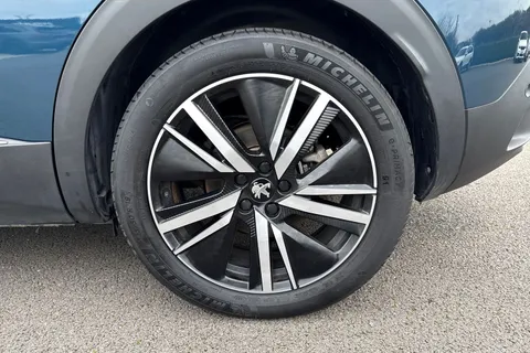 AD72UDZ PEUGEOT 3008 1.6 13.2kWh GT SUV 5dr Petrol Plug-in Hybrid e-EAT 4WD Euro 6 (s/s) (300 ps) Thumbnail #13