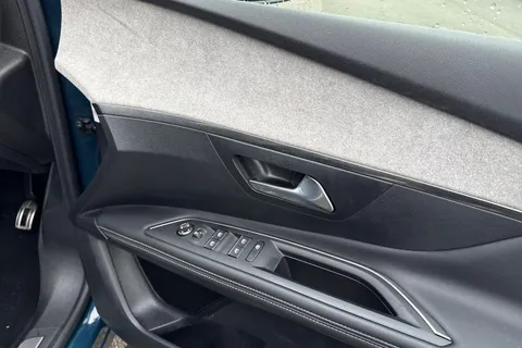 AD72UDZ PEUGEOT 3008 1.6 13.2kWh GT SUV 5dr Petrol Plug-in Hybrid e-EAT 4WD Euro 6 (s/s) (300 ps) Thumbnail #22