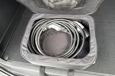 AD72UDZ PEUGEOT 3008 1.6 13.2kWh GT SUV 5dr Petrol Plug-in Hybrid e-EAT 4WD Euro 6 (s/s) (300 ps) Thumbnail #26