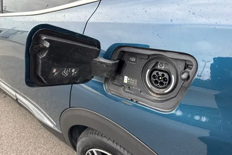 AD72UDZ PEUGEOT 3008 1.6 13.2kWh GT SUV 5dr Petrol Plug-in Hybrid e-EAT 4WD Euro 6 (s/s) (300 ps) Thumbnail #27