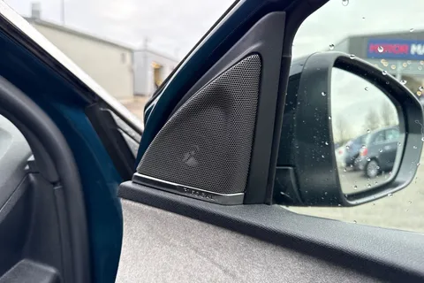 AD72UDZ PEUGEOT 3008 1.6 13.2kWh GT SUV 5dr Petrol Plug-in Hybrid e-EAT 4WD Euro 6 (s/s) (300 ps) Thumbnail #39