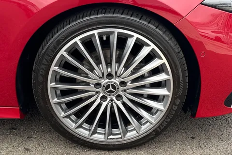 KP24ZWS Mercedes-Benz A Class 1.3 A200h MHEV AMG Line (Premium Plus) 7G-DCT Euro 6 (s/s) 4dr Thumbnail #11