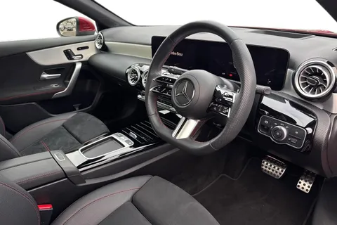 KP24ZWS Mercedes-Benz A Class 1.3 A200h MHEV AMG Line (Premium Plus) 7G-DCT Euro 6 (s/s) 4dr Thumbnail #14