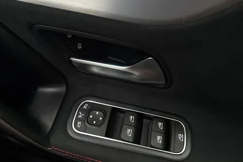 KP24ZWS Mercedes-Benz A Class 1.3 A200h MHEV AMG Line (Premium Plus) 7G-DCT Euro 6 (s/s) 4dr Thumbnail #21