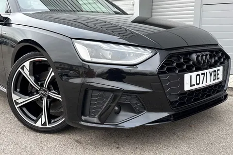 LO71YBE Audi A4 2.0 TFSI 35 Black Edition S Tronic Euro 6 (s/s) 4dr Thumbnail #10