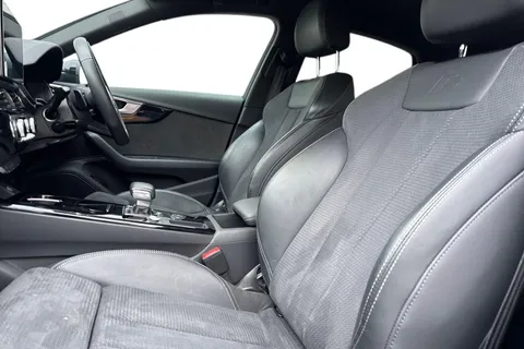 LO71YBE Audi A4 2.0 TFSI 35 Black Edition S Tronic Euro 6 (s/s) 4dr Thumbnail #17