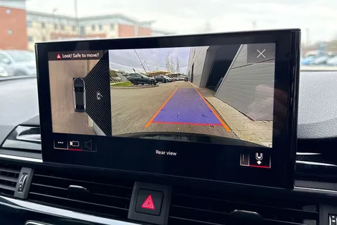 LO71YBE Audi A4 2.0 TFSI 35 Black Edition S Tronic Euro 6 (s/s) 4dr Thumbnail #51