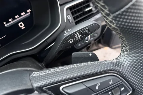 LO71YBE Audi A4 2.0 TFSI 35 Black Edition S Tronic Euro 6 (s/s) 4dr Thumbnail #55