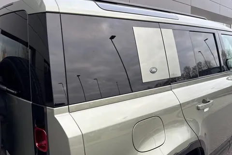 KR24BXS Land Rover Defender 110 3.0 D300 X-Dynamic HSE 5dr Thumbnail #34