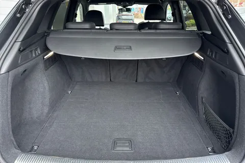 ND68JBU Audi Q5 2.0 TDI 40 S line S Tronic quattro Euro 6 (s/s) 5dr Thumbnail #8