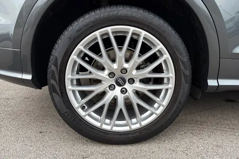 ND68JBU Audi Q5 2.0 TDI 40 S line S Tronic quattro Euro 6 (s/s) 5dr Thumbnail #11