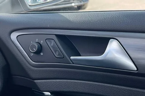 ML19NYA Volkswagen Golf 1.5 TSI EVO 150 Match 5dr Thumbnail #18