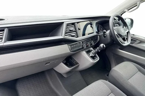 PJ74NXM Volkswagen Transporter 2.0 TDI 110 Highline Van Thumbnail #2