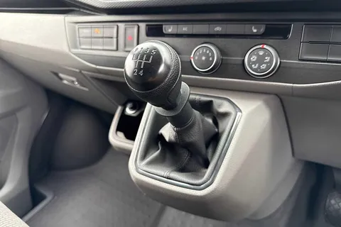 PJ74NXM Volkswagen Transporter 2.0 TDI 110 Highline Van Thumbnail #19