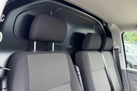 PJ74NXM Volkswagen Transporter 2.0 TDI 110 Highline Van Thumbnail #20