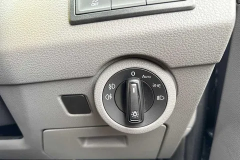 PJ74NXM Volkswagen Transporter 2.0 TDI 110 Highline Van Thumbnail #29