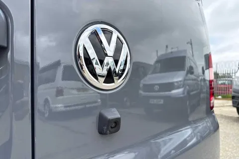 PJ74NXM Volkswagen Transporter 2.0 TDI 110 Highline Van Thumbnail #41