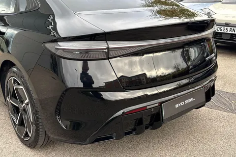 DF75GEK BYD SEAL 82.5kWh Excellence Auto AWD 4dr Thumbnail #15