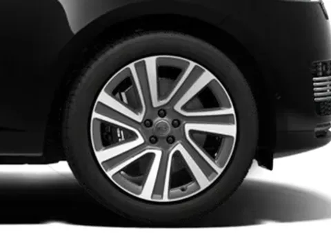  Land Rover Range Rover 4.4 P615 V8 SV Auto 4WD Euro 6 (s/s) 5dr Thumbnail #4