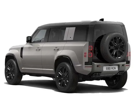  Land Rover Defender 110 4.4 P635 V8 MHEV OCTA Auto 4WD Euro 6 (s/s) 5dr Thumbnail #3